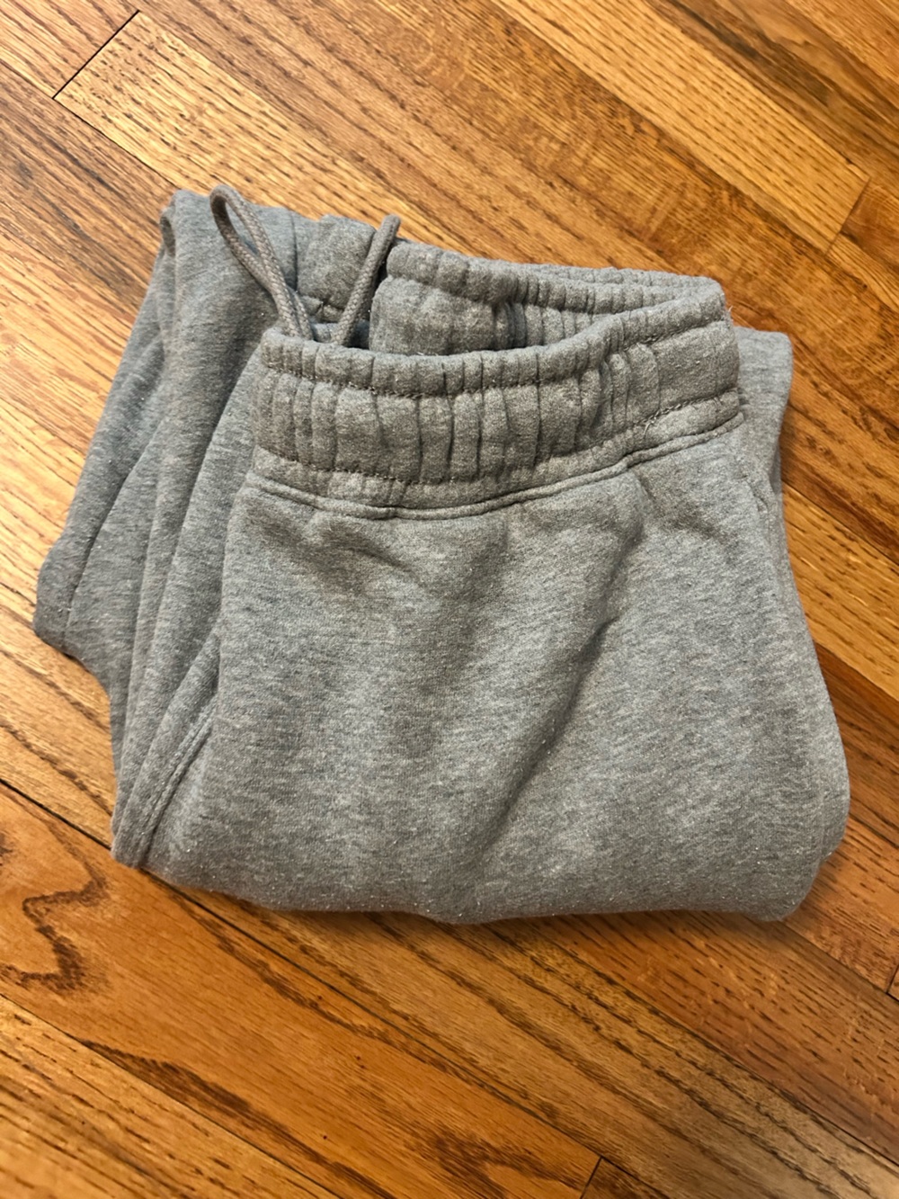 Abercrombie & Fitch gray joggers - Picture 4 of 10